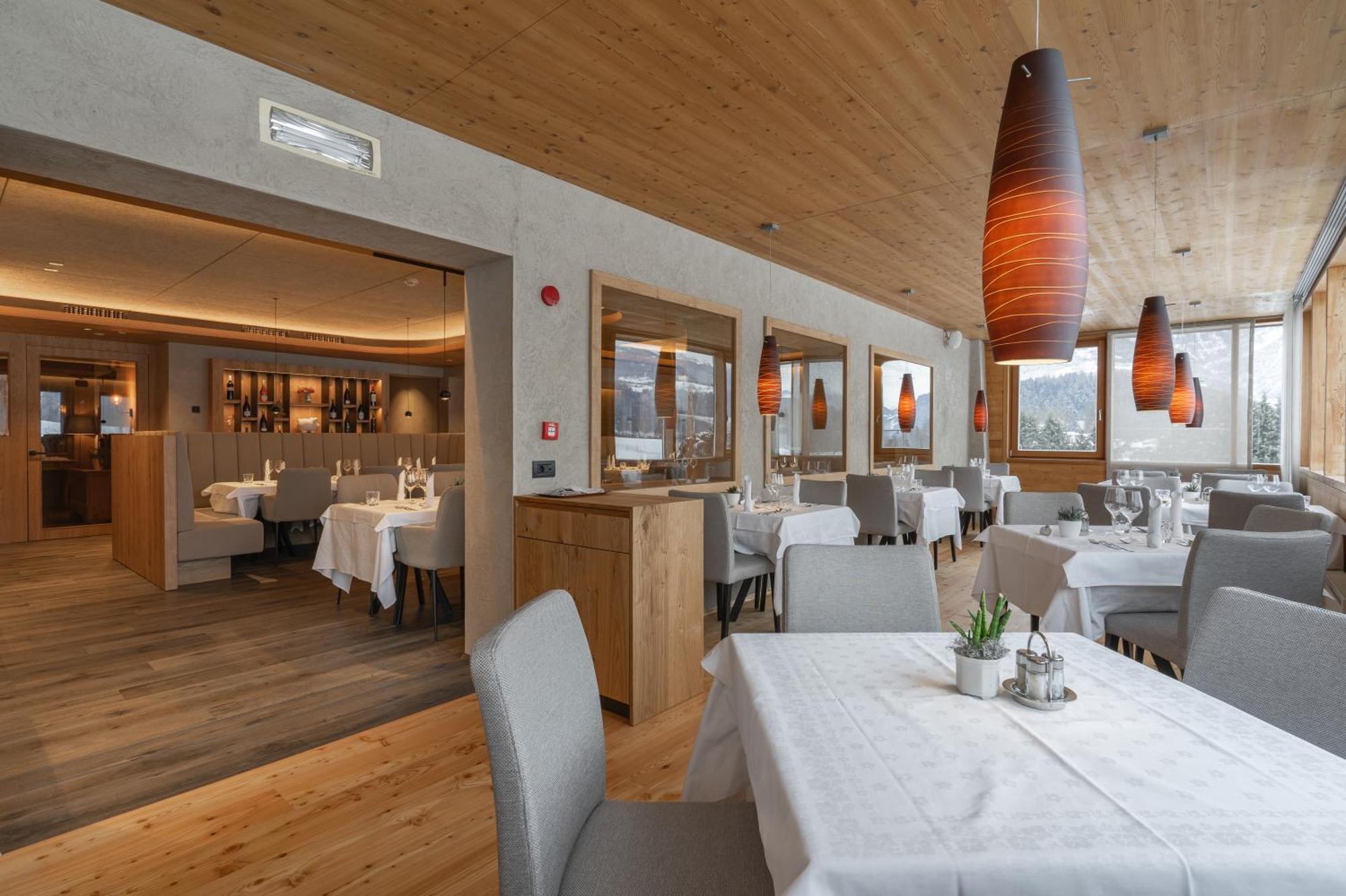 Hotel Krondlhof Брунико Екстериор снимка