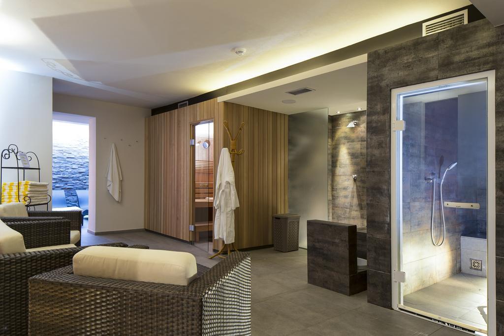 Hotel Krondlhof Брунико Екстериор снимка