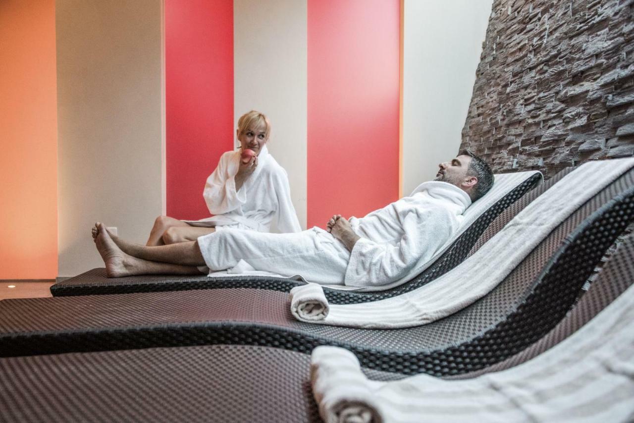 Hotel Krondlhof Брунико Екстериор снимка
